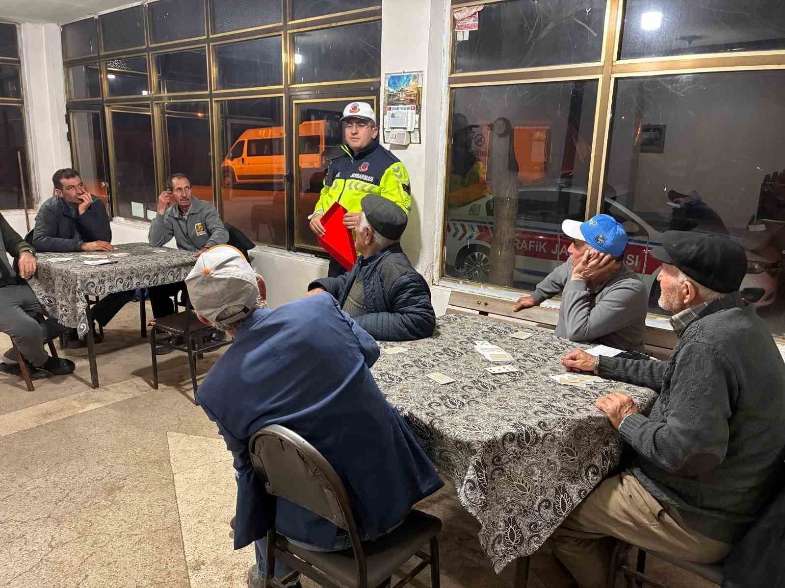 Edirne jandarmasından vatandaşlara trafik g&uuml;venliği eğitimi

