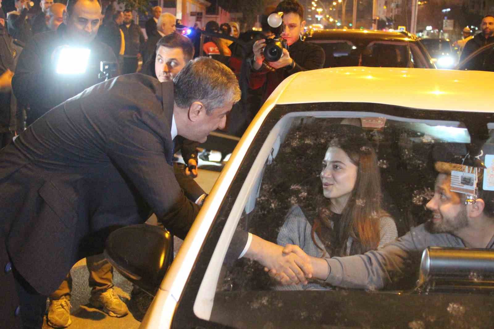 Vali Yavuz: "Adanalı hemşehrilerimizin huzuru ve g&uuml;venliği i&ccedil;in sahadayız"
