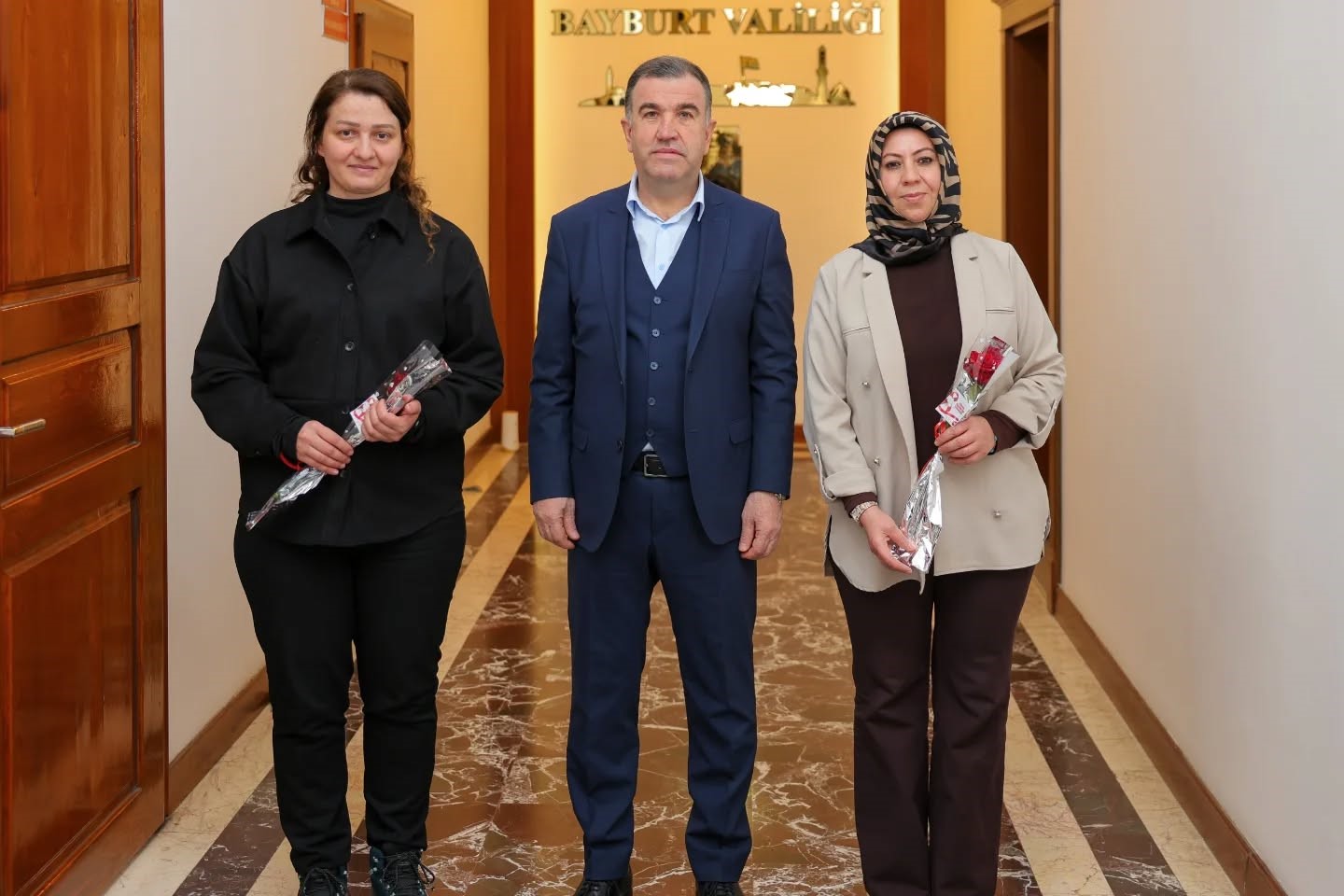 Bayburt Valisi Eldivan, 8 Mart D&uuml;nya Kadınlar G&uuml;n&uuml;&rsquo;n&uuml; kutladı
