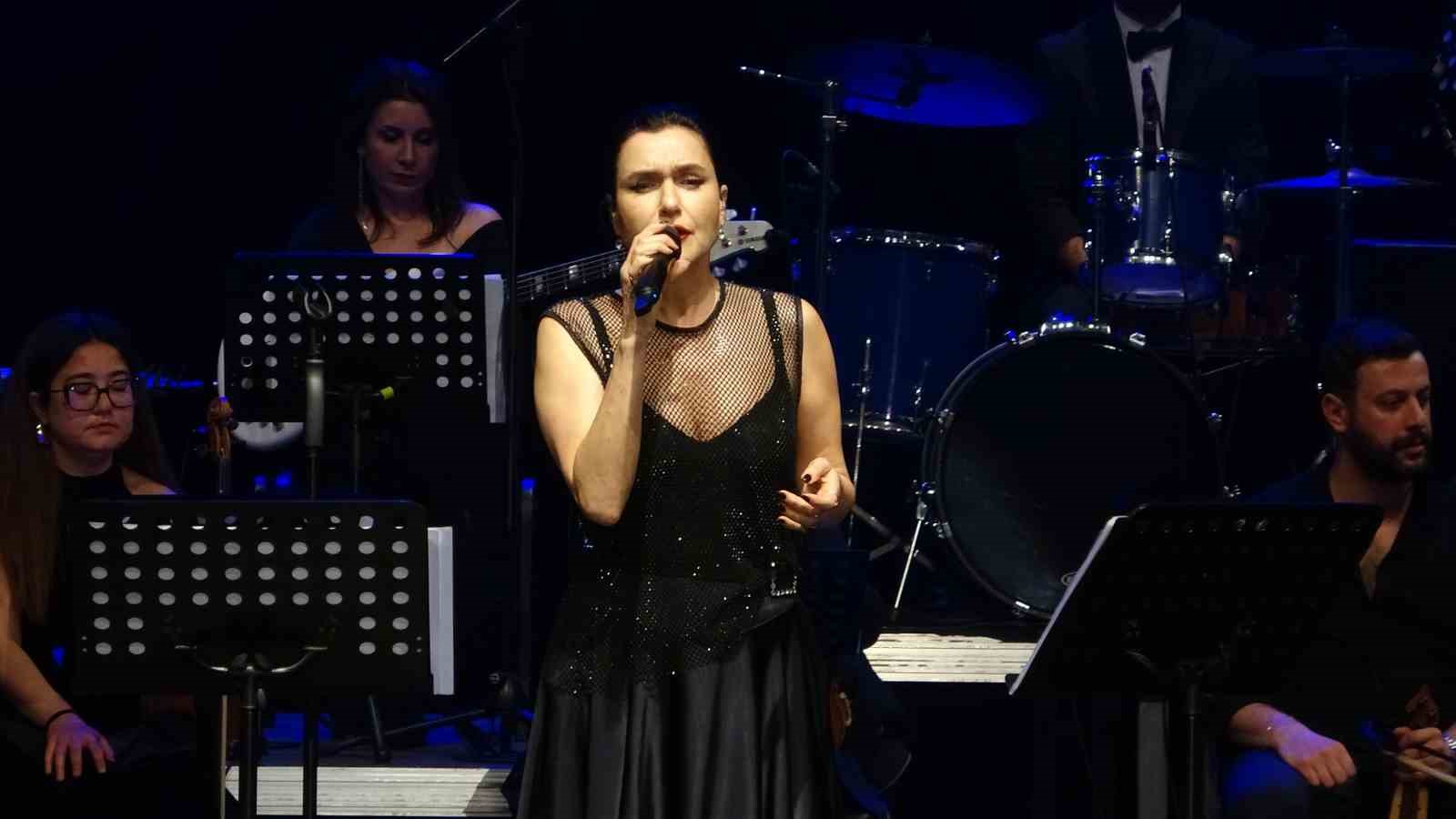 Mersin&rsquo;de &Ouml;zgecan Aslan anısına anlamlı konser

