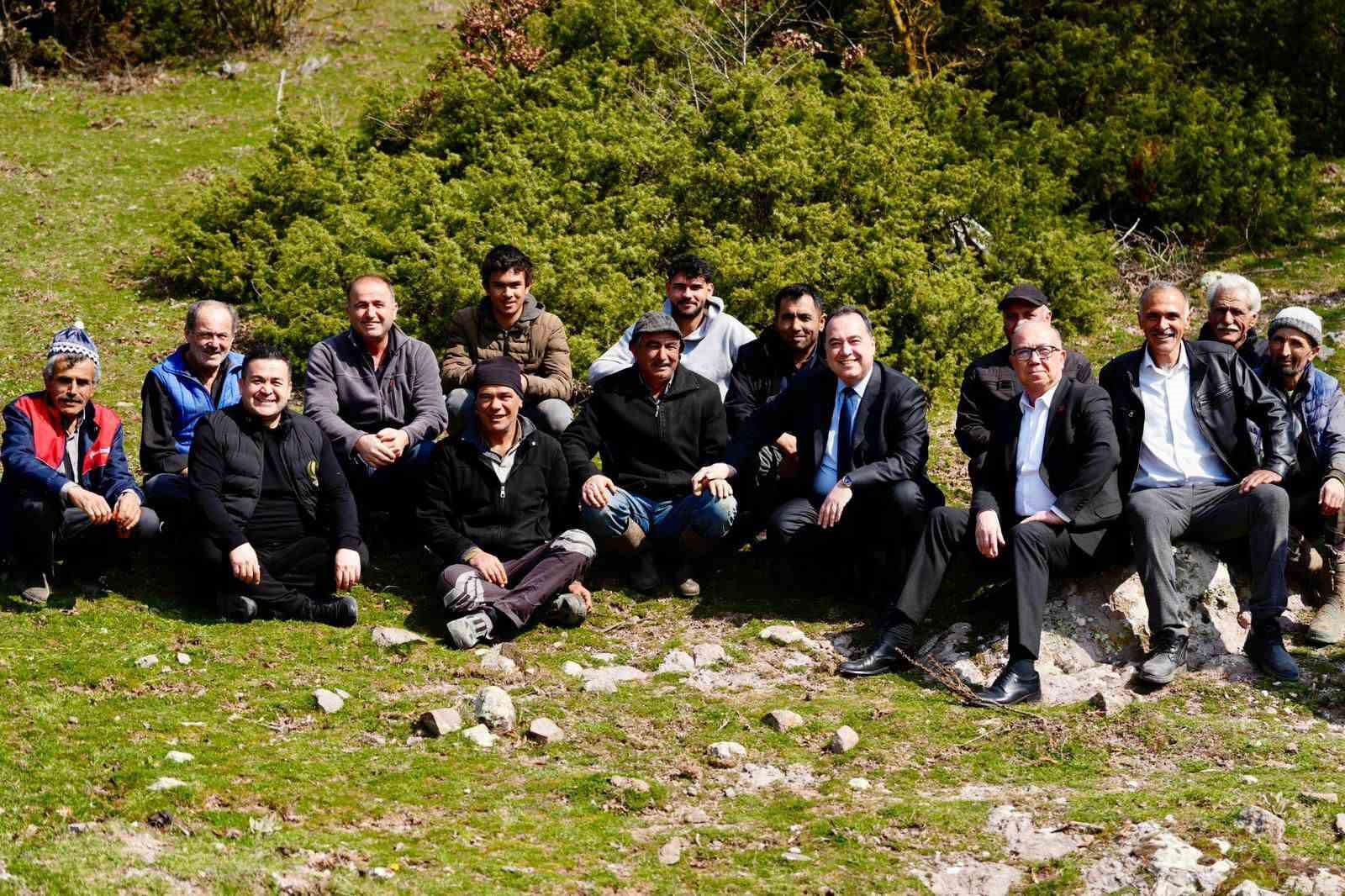 Manisa’da meralara 8,5 tonluk bereket