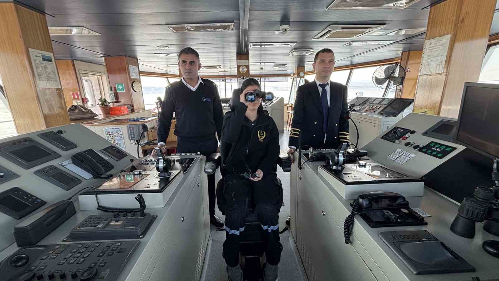 Geleceğin kadın kaptanları denizcilik sekt&ouml;r&uuml;ne katkı i&ccedil;in g&ouml;reve hazırlanıyor
