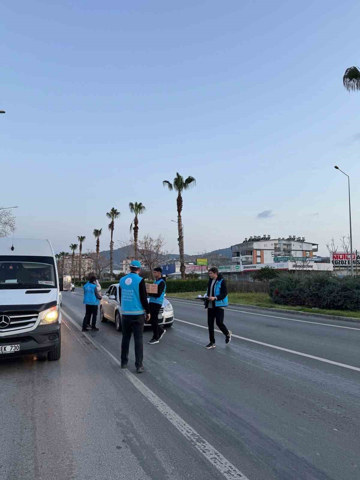 Gazipaşa M&uuml;ft&uuml;l&uuml;ğ&uuml;nden &uuml;niversite &ouml;ğrencileriyle iftar buluşması
