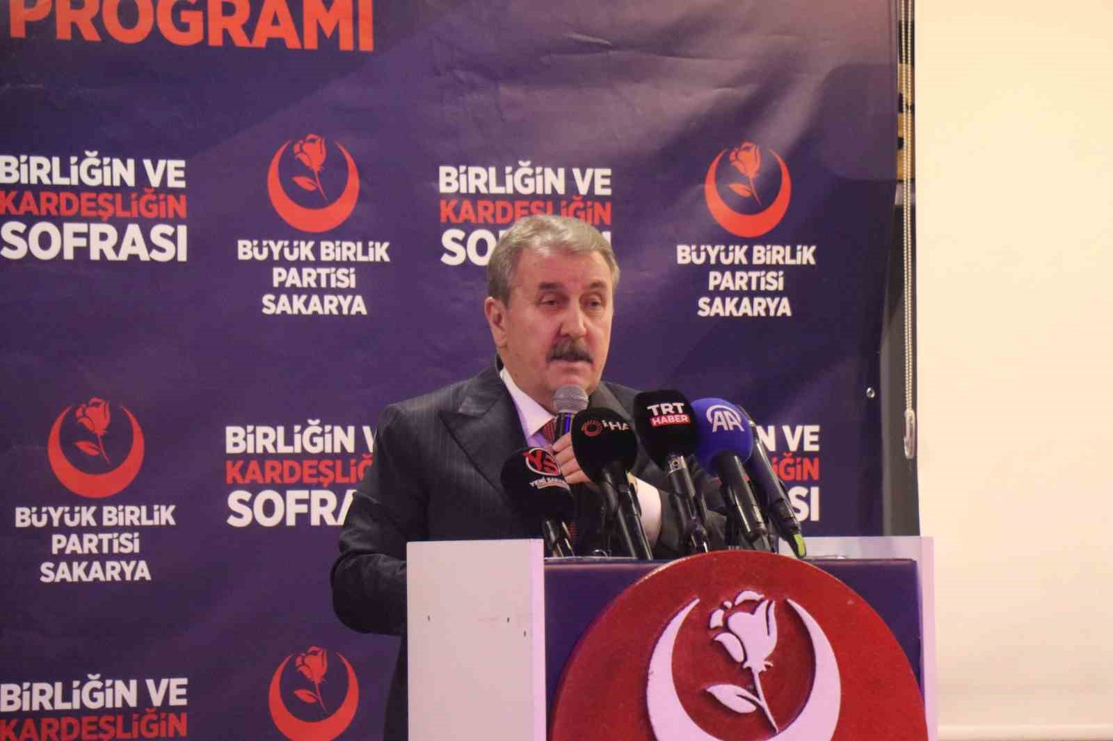 BBP Genel Başkanı Destici: "İşledikleri a&ccedil;ık bir savaş su&ccedil;udur ve mutlaka Trump da Netanyahu da yargılanmalıdır"
