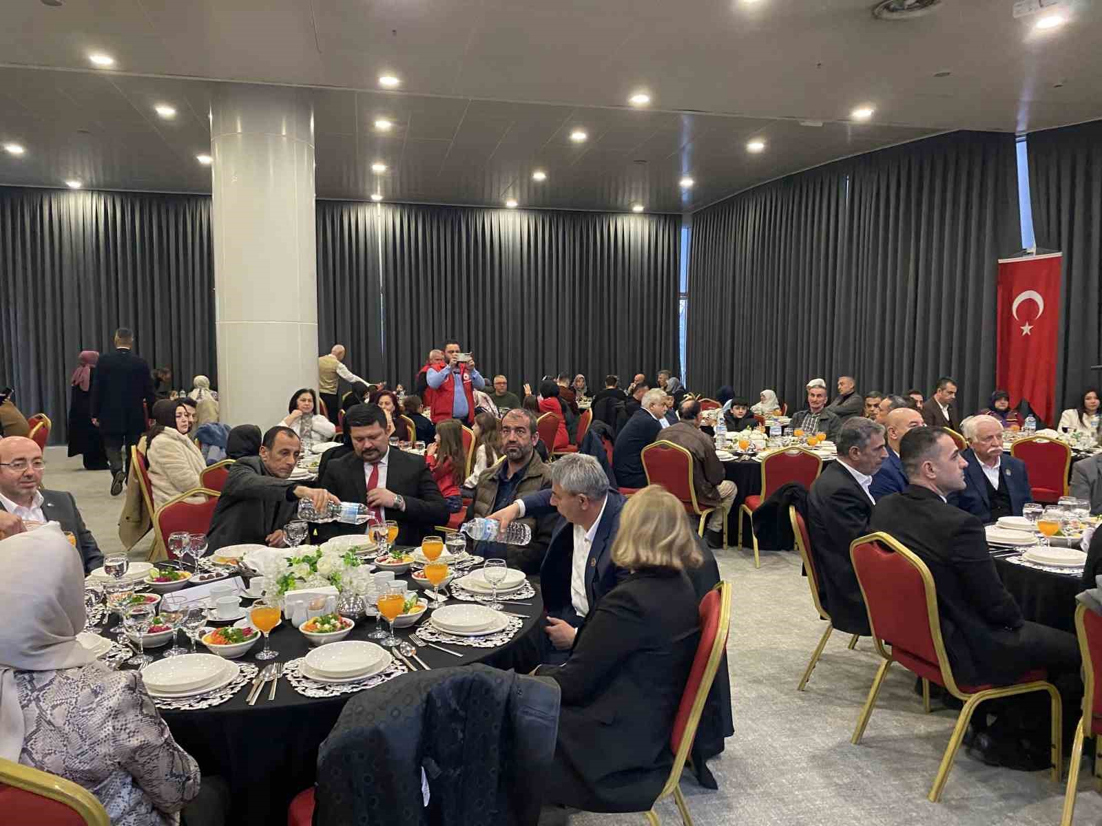 Bursa&rsquo;da şehit aileleri ve gaziler iftarda buluştu
