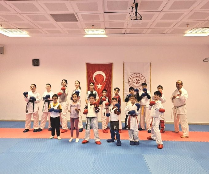 Geleceğin karatecileri Eskişehir’de yetişiyor