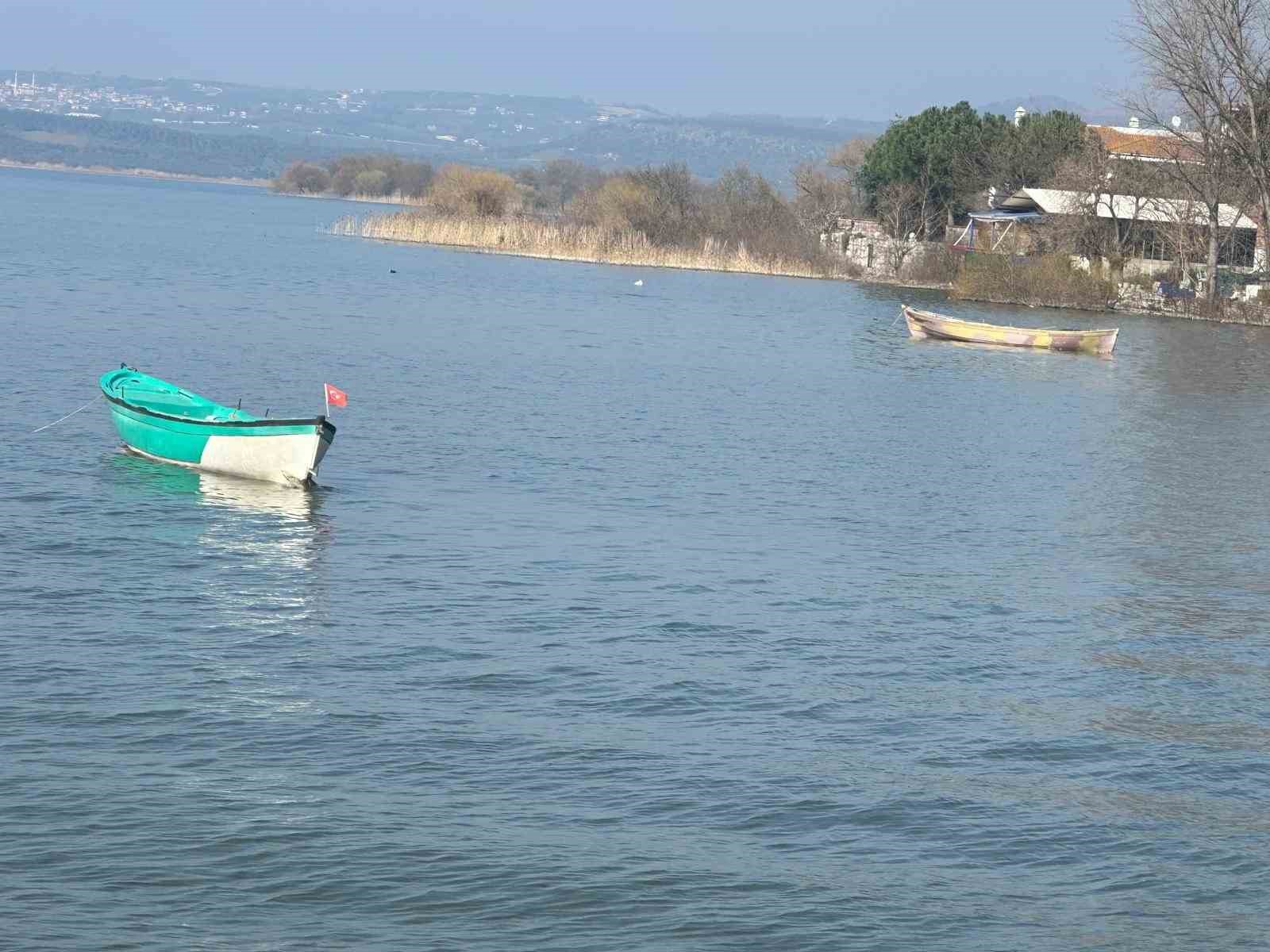 Turna severlere Uluabat G&ouml;l&uuml;&rsquo;nden g&uuml;zel haber
