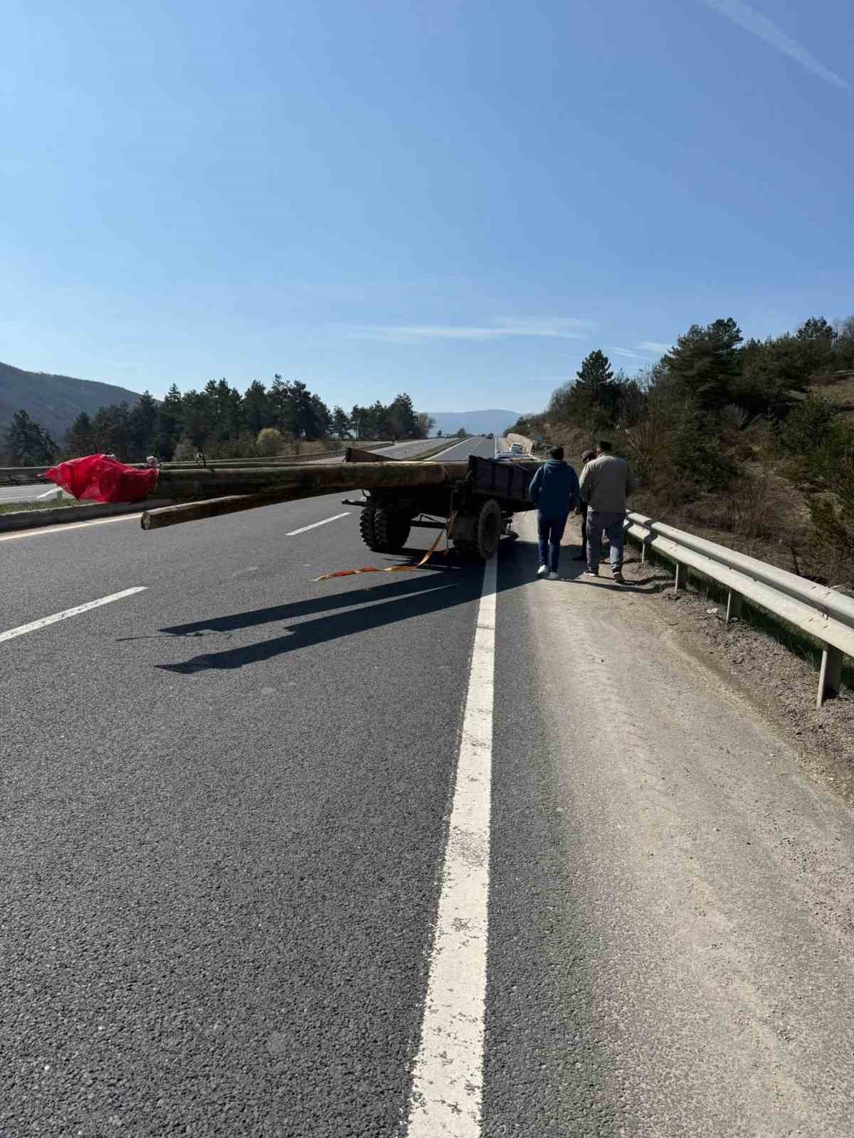 Bolu&rsquo;da trakt&ouml;r devrildi: 1 &ouml;l&uuml;
