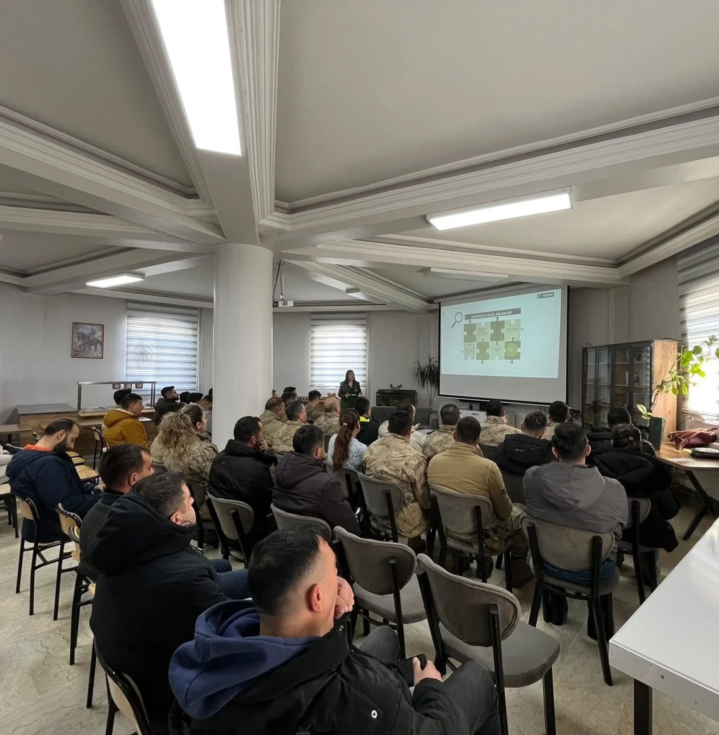 Kars&rsquo;ta jandarmaya bağımlılıkla m&uuml;cadele eğitimi
