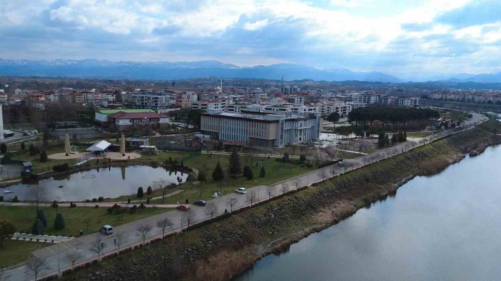 Yeni &Ccedil;arşamba H&uuml;k&uuml;met Konağı hizmete başladı
