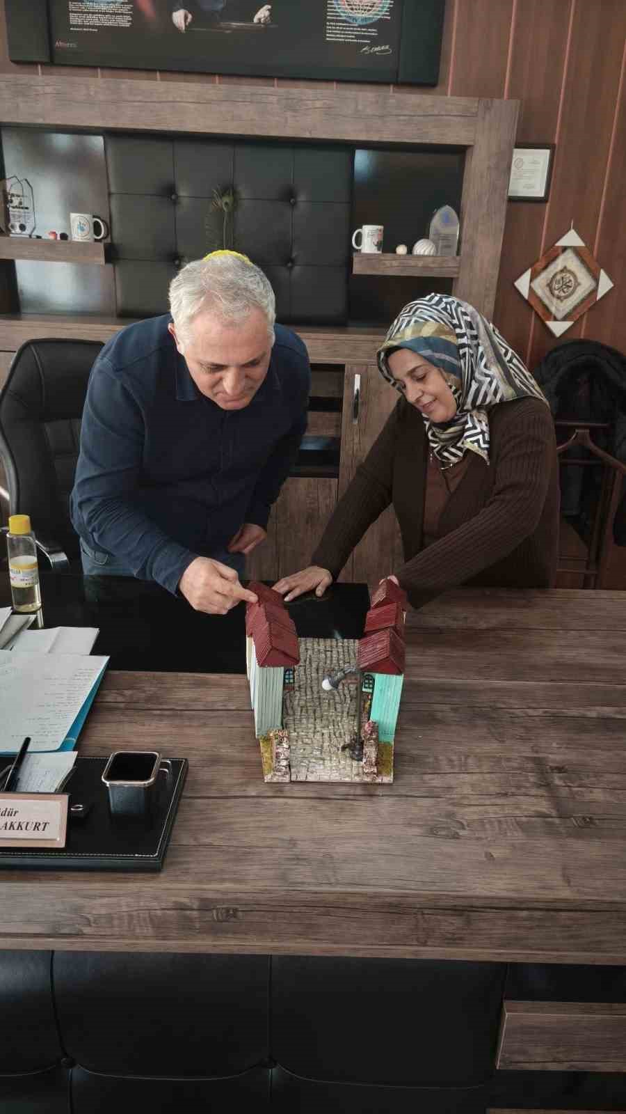 Geleneksel Akşehir evleri minyatür olarak üretiliyor