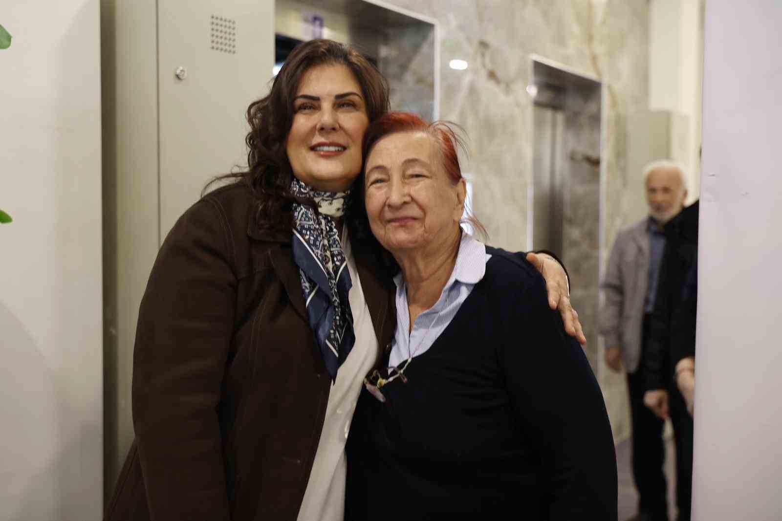 Başkan &Ccedil;er&ccedil;ioğlu: "Diş tedavisi bizden, g&uuml;l&uuml;msemesi sizden"
