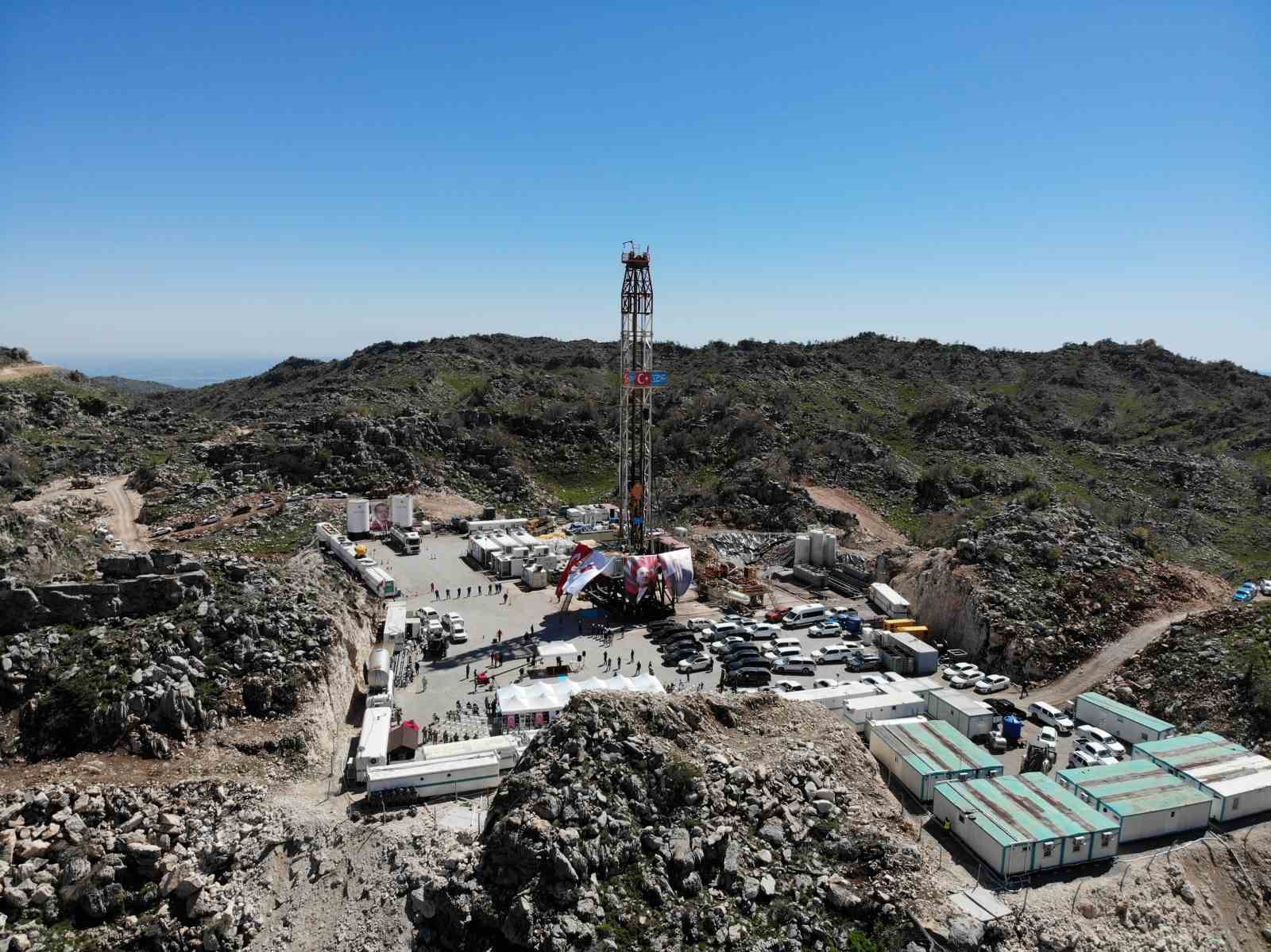 Hürmüz kapandı, Gabar stratejik güç oldu