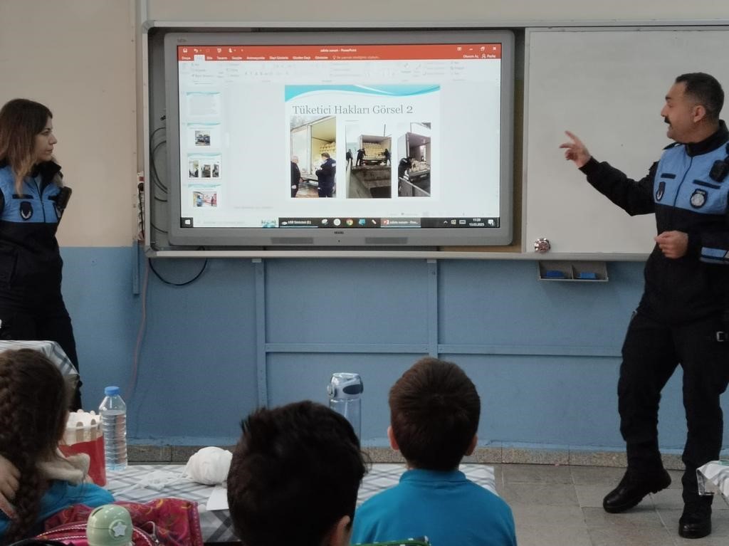 Zabıtadan &ouml;ğrencilere meslek tanıtımı
