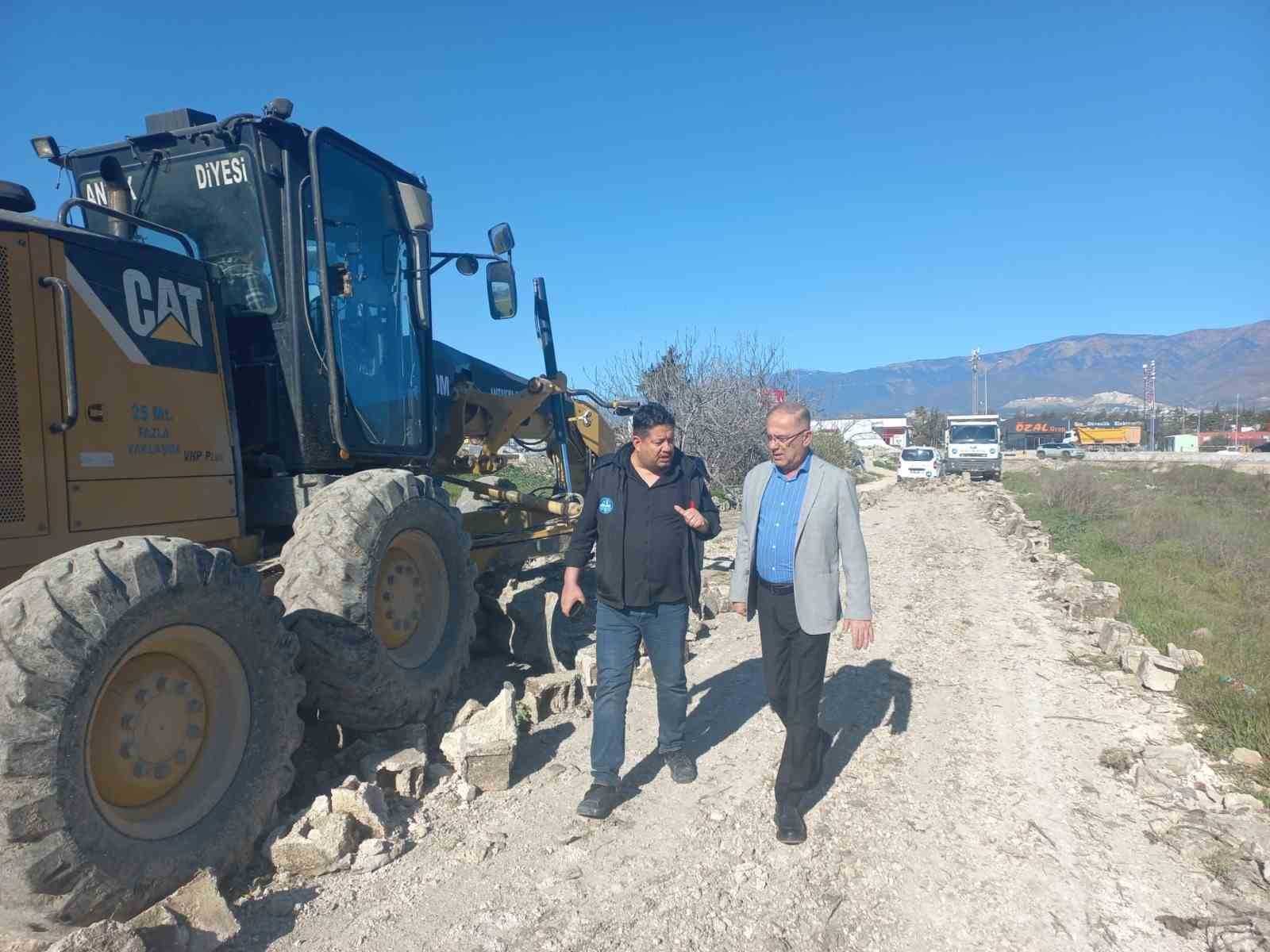 Başkan Yapar, yeniden hayat bulan Antakya&rsquo;daki &ccedil;alışmaları yerinde inceledi
