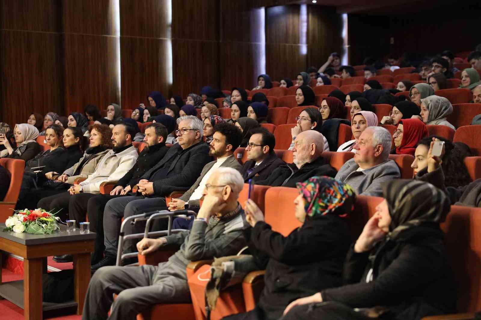 M&uuml;ezzin Hadi Duran ve ekibi Sakaryalılarla buluştu
