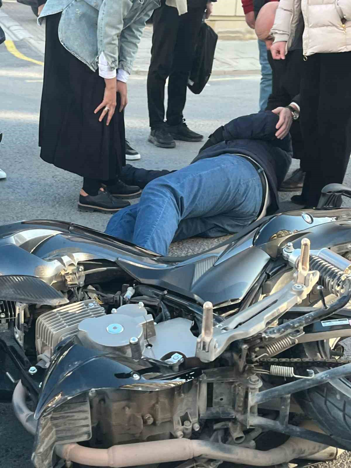Akşehir&rsquo;de otomobil ile motosiklet &ccedil;arpıştı: 1 yaralı
