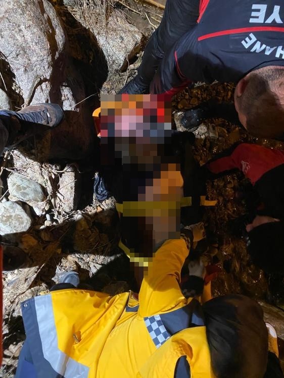 Alzheimer hastası yaşlı adam Harşit &Ccedil;ayı&rsquo;nda &ouml;l&uuml; bulundu
