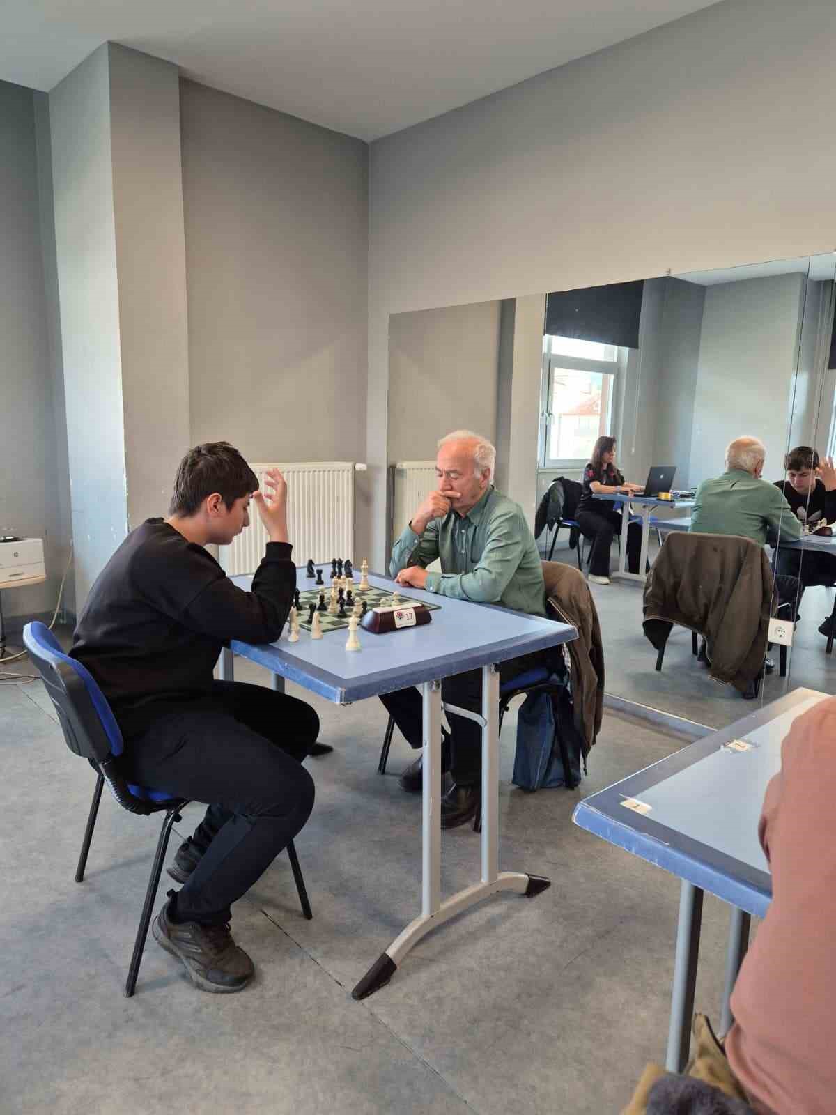 Bilecik&rsquo;te satran&ccedil; turnuvası d&uuml;zenlendi
