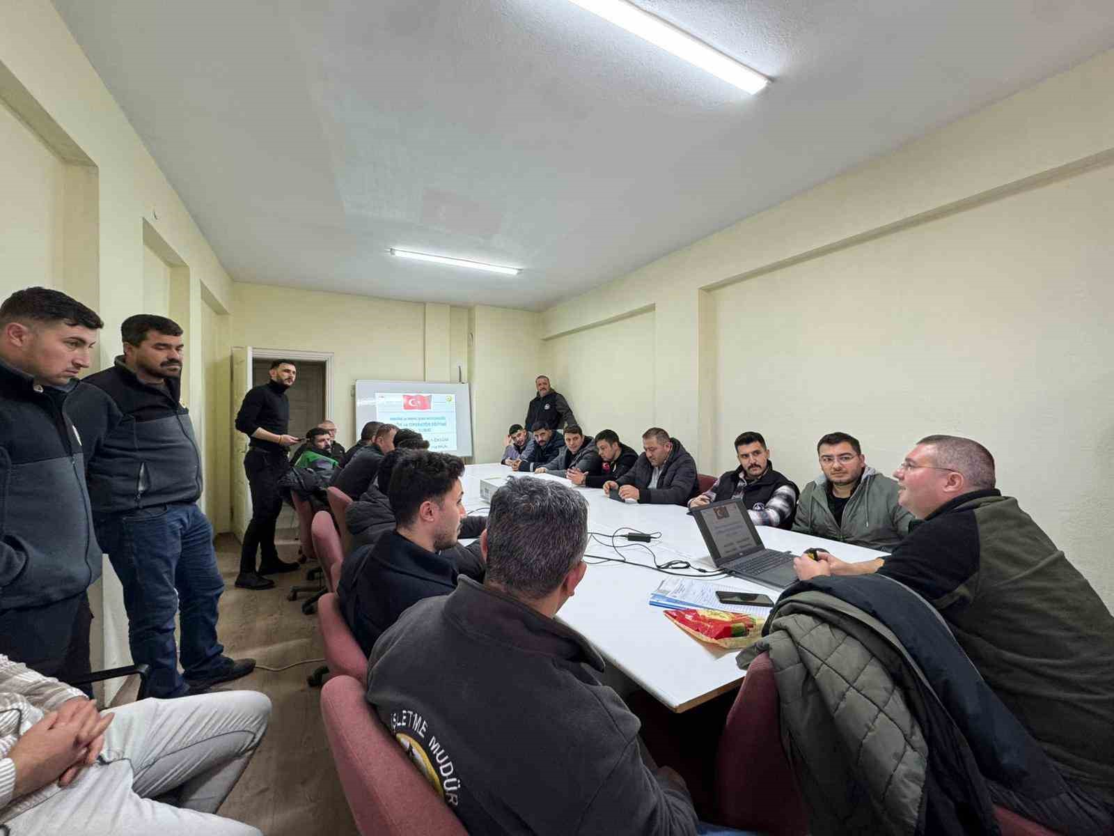 Kütahya OBM’de araç şoförleri ve operatörlere eğitim verildi