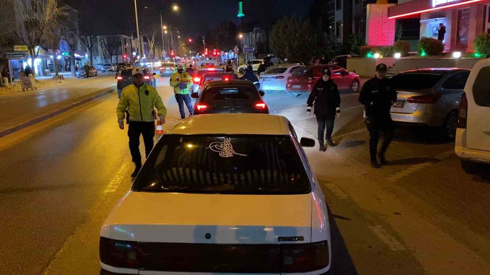 Bursa İneg&ouml;l&rsquo;de s&uuml;r&uuml;c&uuml;lere şok uygulama: 448 bin TL cezai işlem uygulandı
