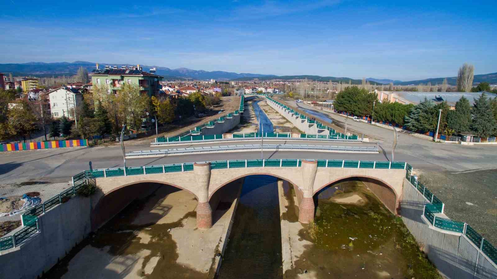 Ege&rsquo;nin kalbi Uşak&rsquo;a 23 yılda 135 tesis kazandırıldı
