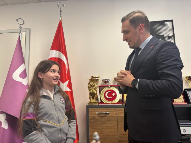 Matematikte d&uuml;nya birincisi olan Trabzonlu Lina&rsquo;nın hayali Nobel &ouml;d&uuml;l&uuml;