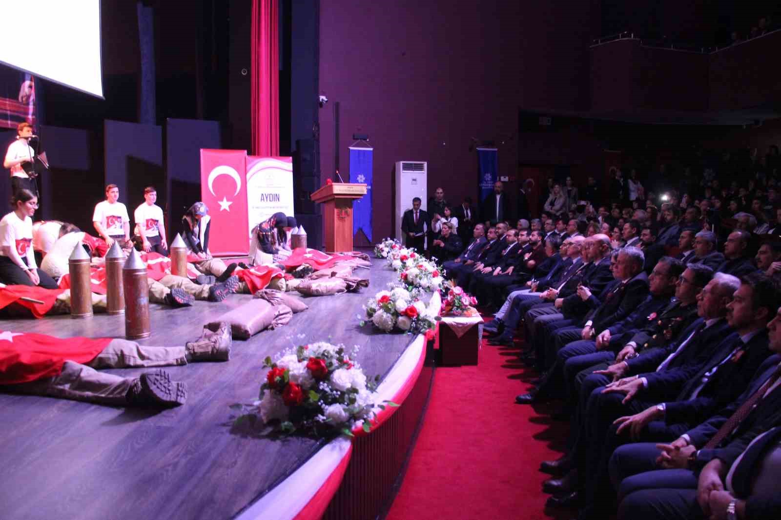 Aydın&rsquo;da İstiklal Marşı&rsquo;nın kabul&uuml; t&ouml;renle kutlandı
