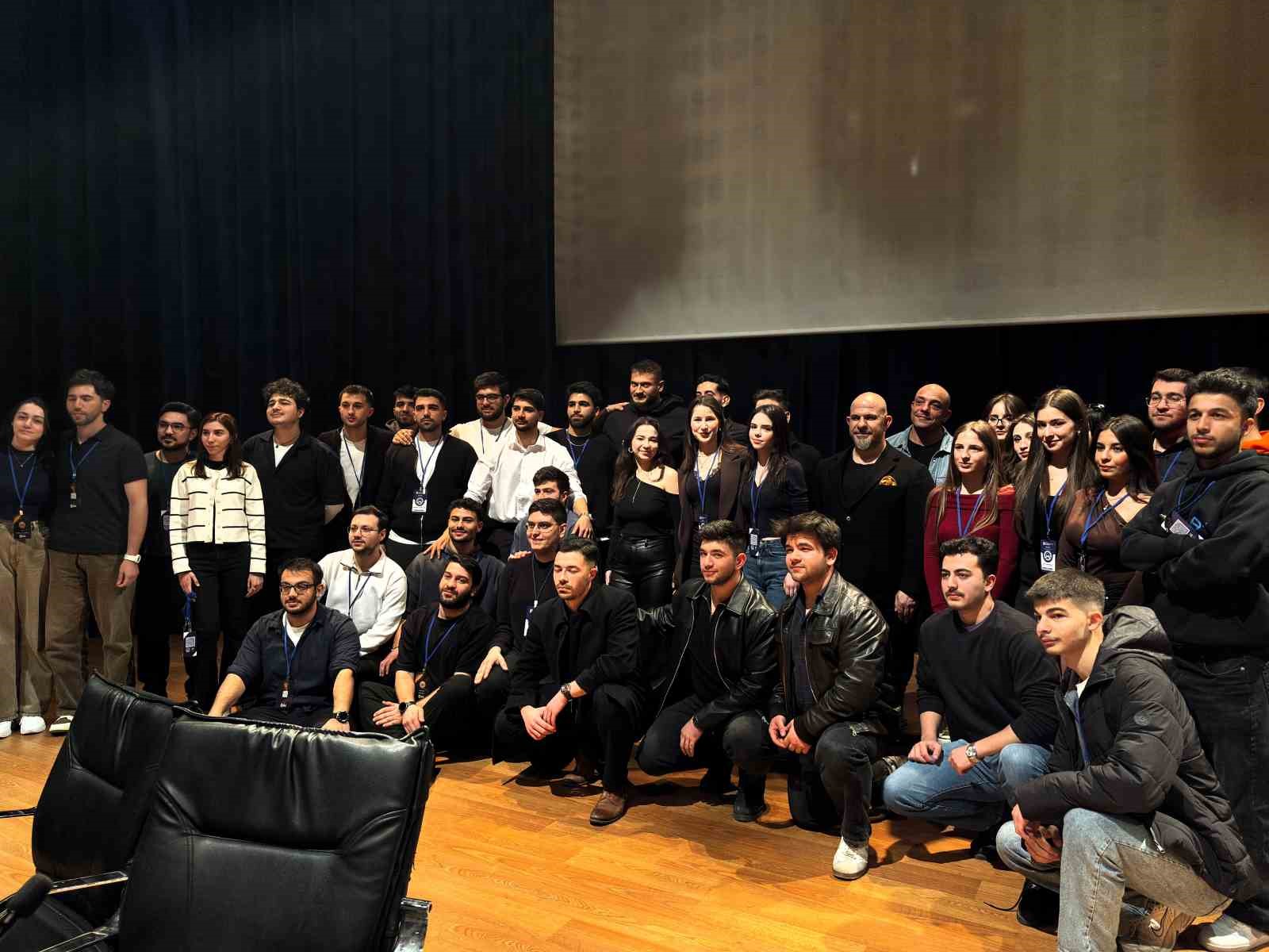 Federasyon temsilcileri &ouml;ğrenciler ile buluştu
