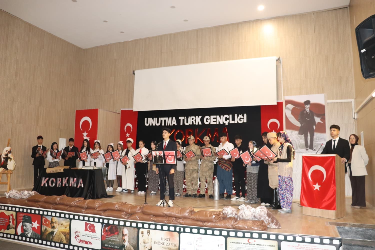 Selendi’de İstiklal Marşı’nın kabulünün 105. yılı anıldı