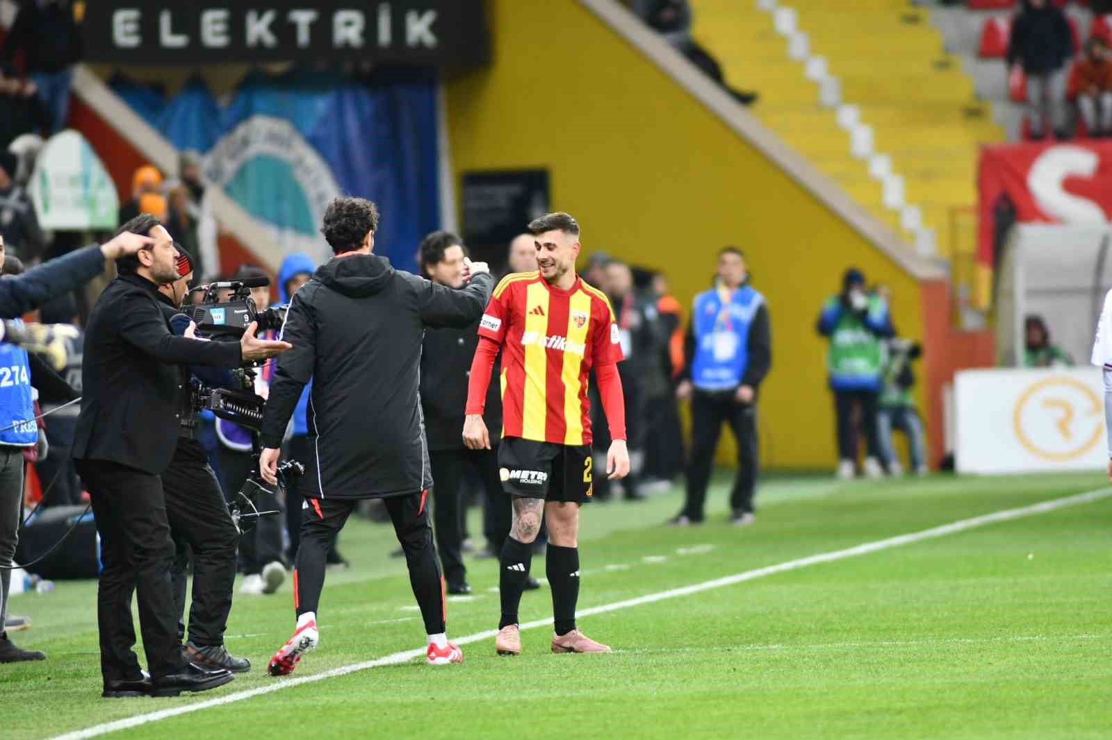 Dorukhan Toköz’e 2 maç ceza