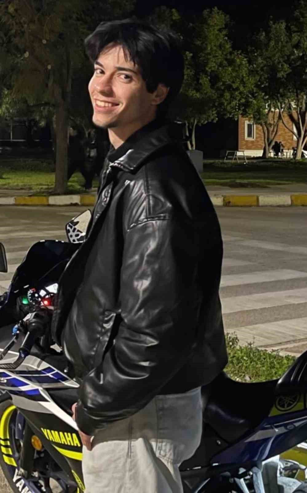 &Uuml;niversite &ouml;ğrencisi gen&ccedil; ge&ccedil;irdiği kazada hayatını kaybetti
