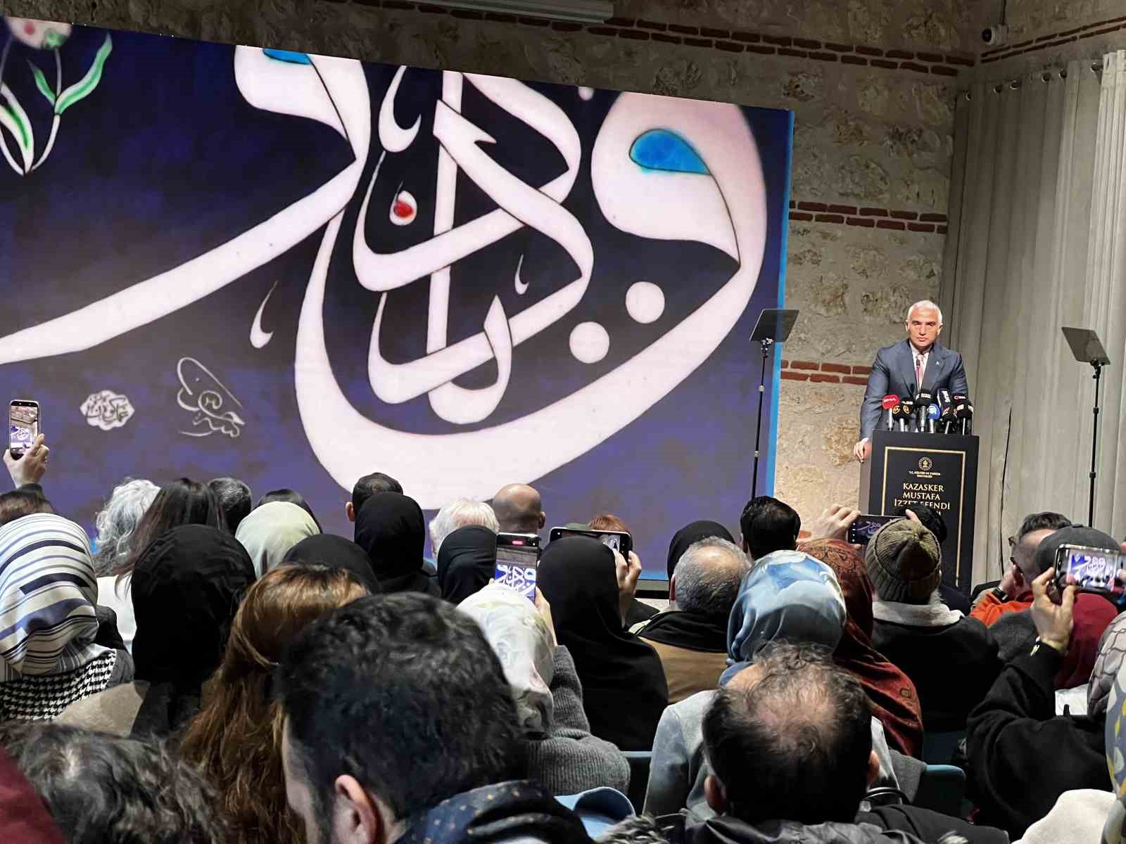 &rsquo;Ayasofya Hattatı&rsquo; Kazasker Mustafa İzzet Efendi&rsquo;ye b&uuml;y&uuml;k vefa
