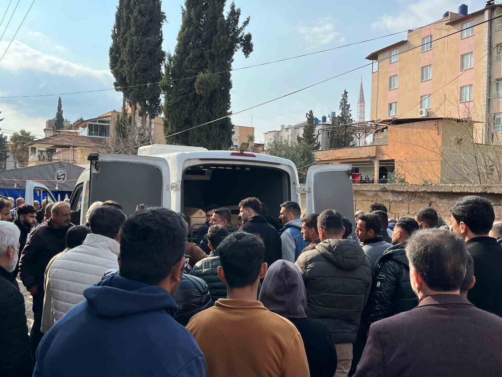 İran&rsquo;da hayatını kaybeden tır şof&ouml;r&uuml;n&uuml;n cenazesi baba ocağına getirildi
