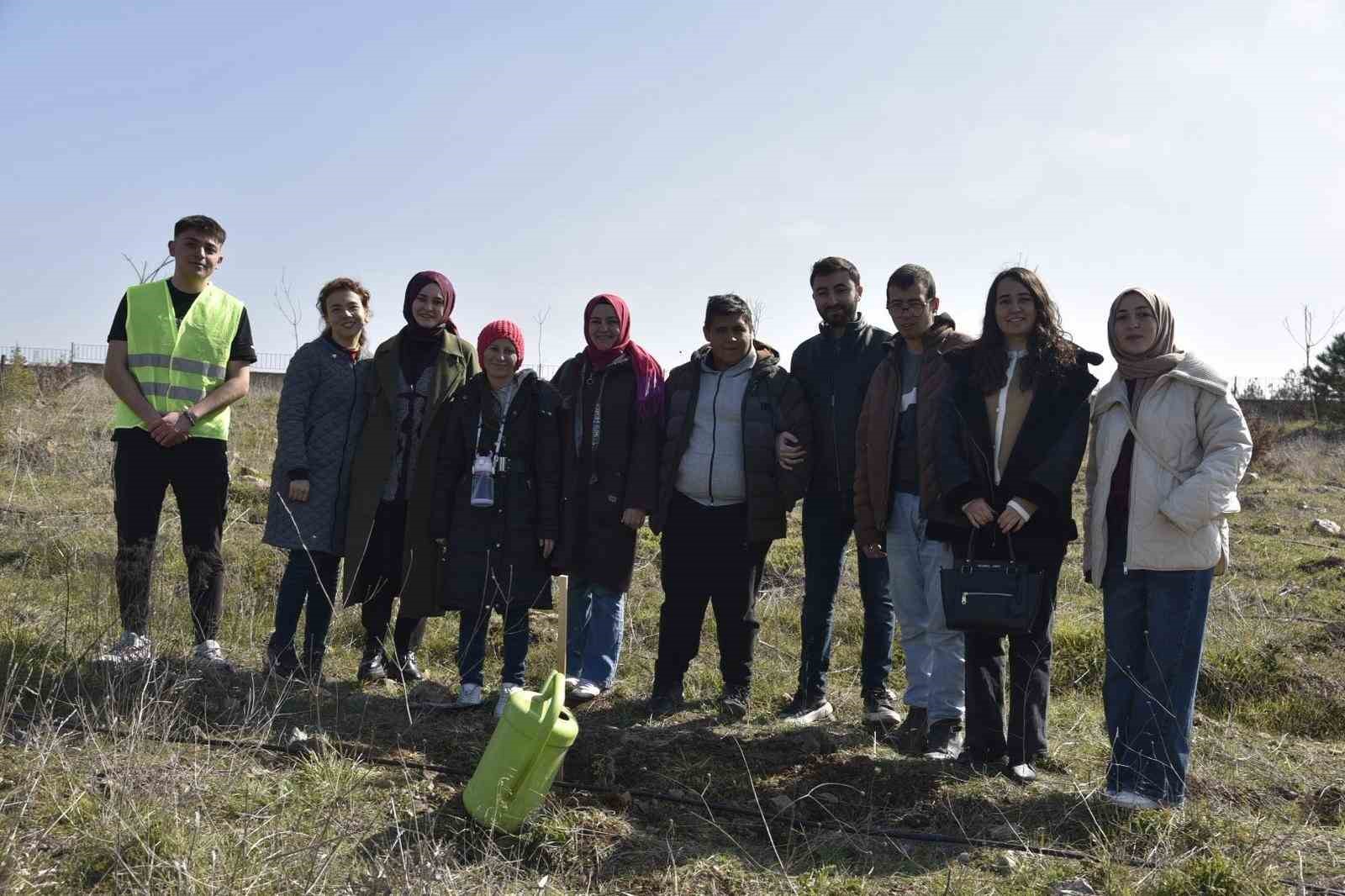 &Ouml;zel &ouml;ğrenciler i&ccedil;in hatıra ormanı
