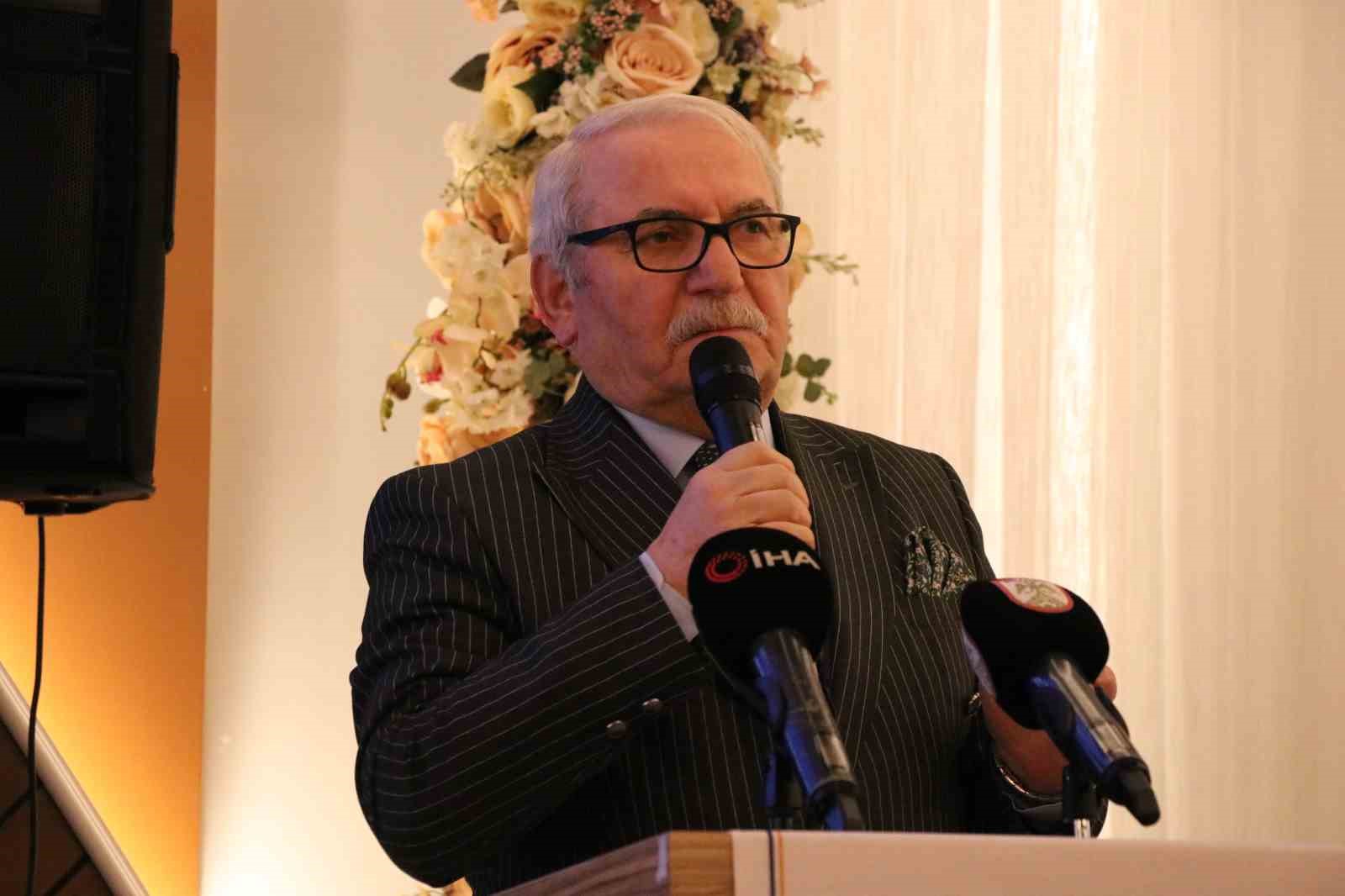 Sivas&rsquo;ta yetim &ccedil;ocuklar iftar sofrasında buluştu
