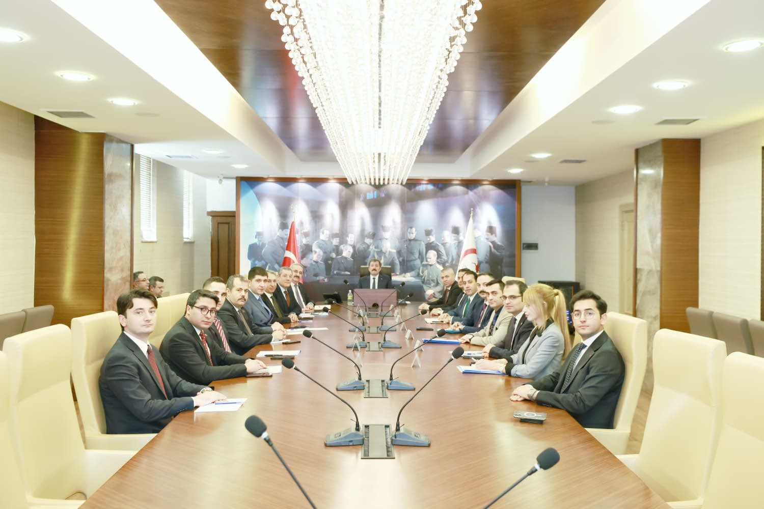 Kaymakamlar toplantısı: Bayram güvenliği, göç, tarım ve şehir düzeni görüşüldü