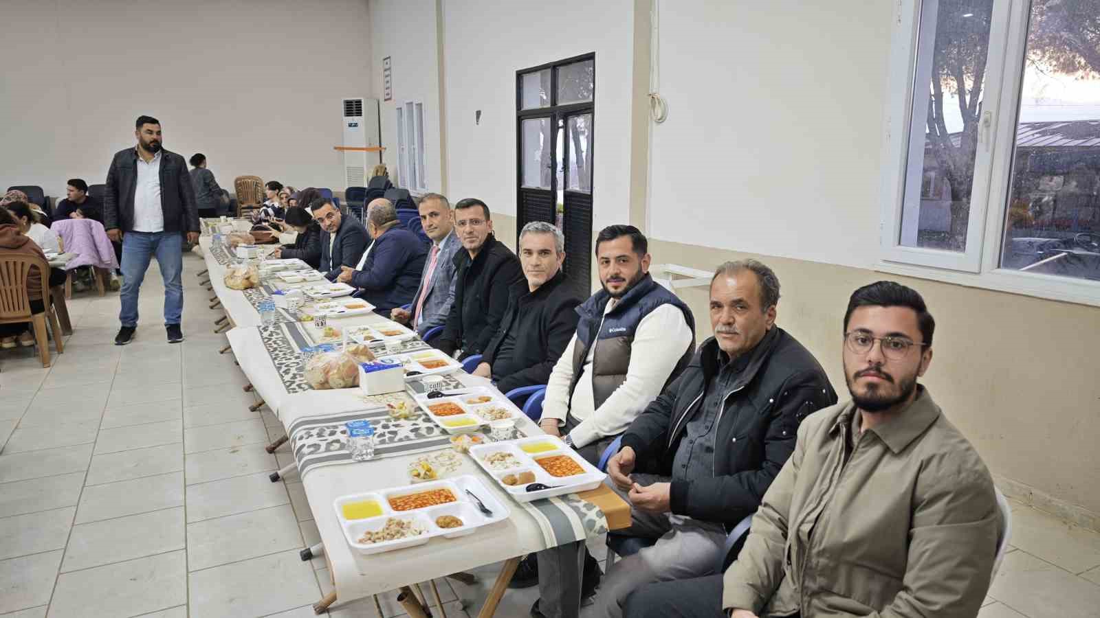 Çocukların Ramazan gösterileri iftar sofrasına renk kattı