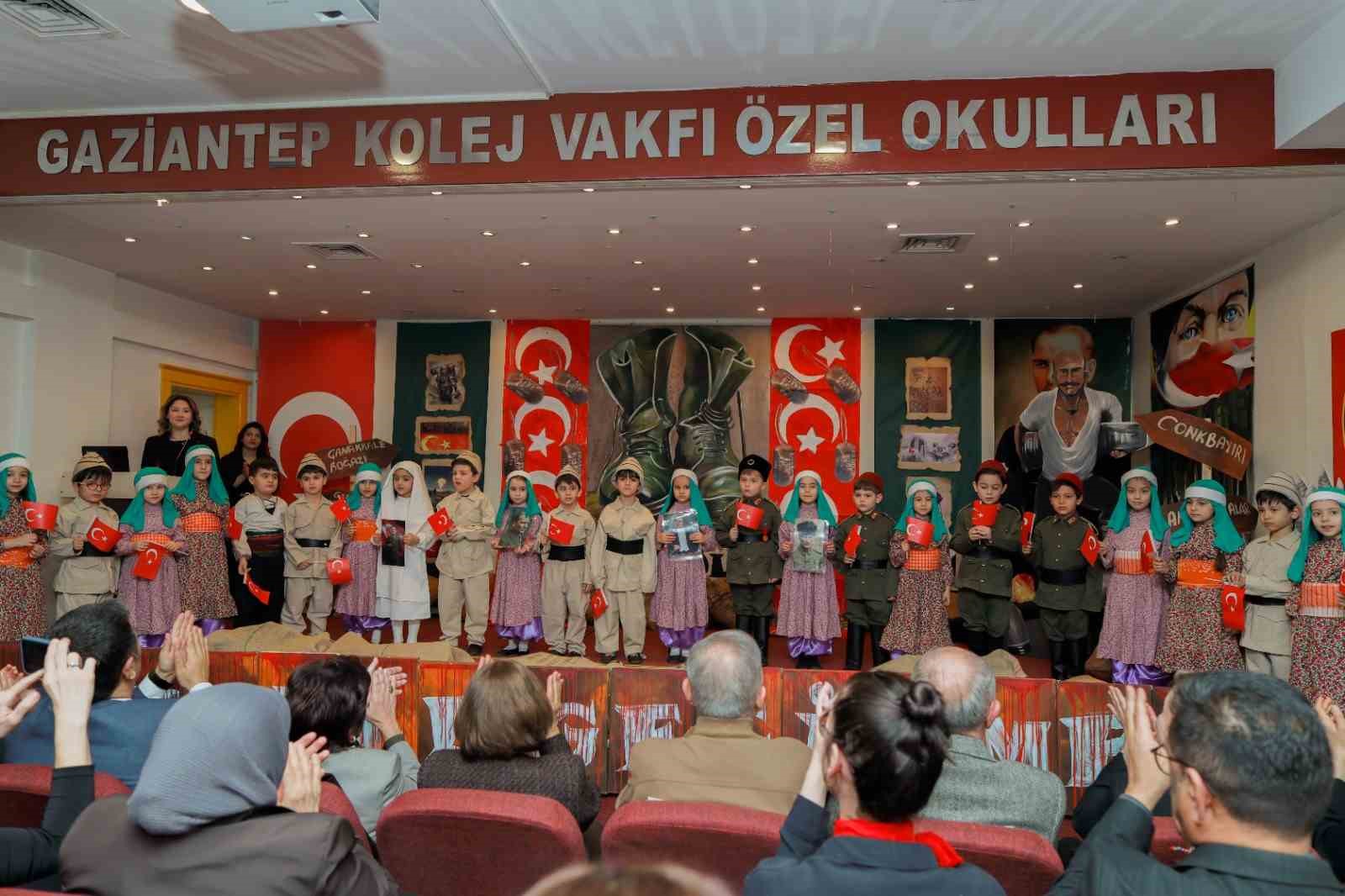 Minik GKV’lilerin ’Analar ve Vatan’ Gösterisi Gururlandırdı