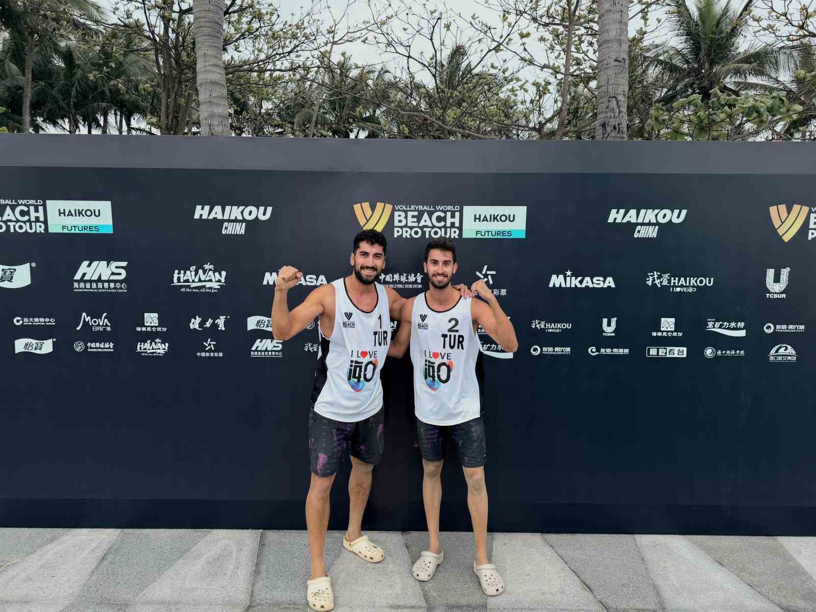 Yusuf &Ouml;zdemir ve Batuhan Kuru, Beach Pro Tour Haikou etabında yarı finalde
