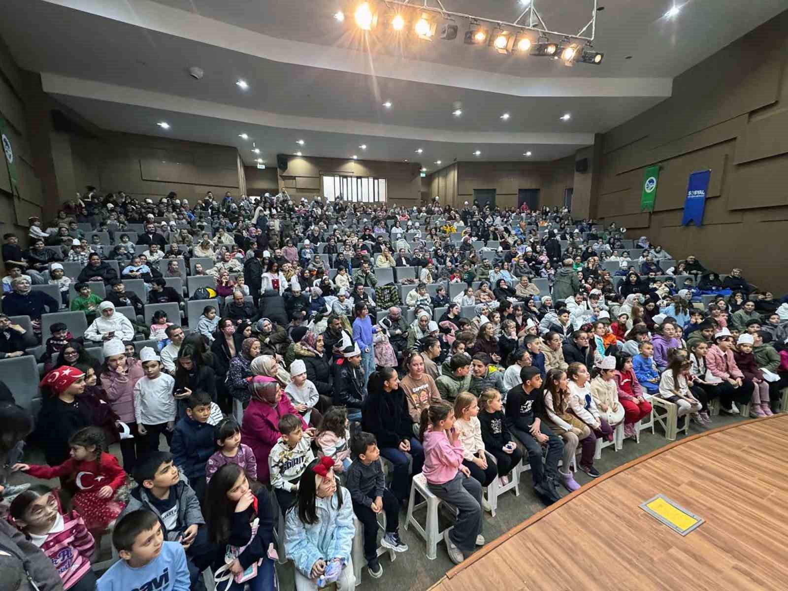 &Ccedil;ocuk&ccedil;a Ramazan Şenliği Karasu&rsquo;da miniklerin neşesiyle renklendi
