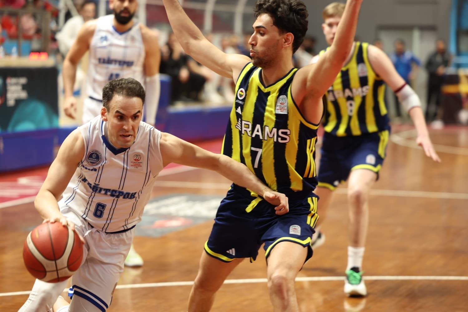 T&uuml;rkiye Basketbol Ligi: Kocaeli BŞB Kağıtspor: 73 - Fenerbah&ccedil;e Koleji: 84
