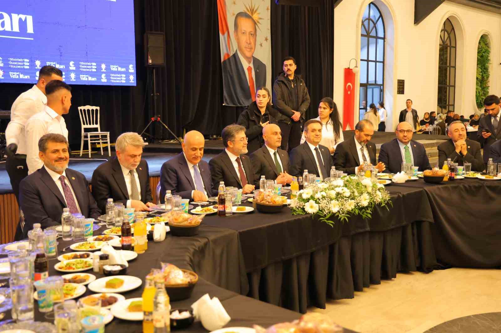 Bakan Yumaklı: "Biz b&ouml;lgemizde huzurun hakim olmasını isteyen bir &uuml;lkeyiz"
