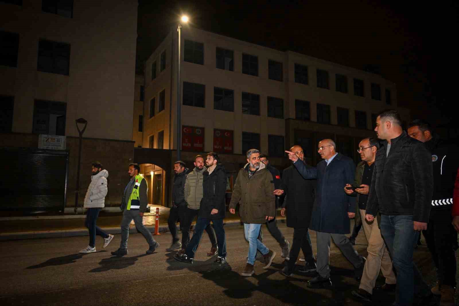 Malatya’da, İnönü Caddesi yeniden trafiğe açıldı