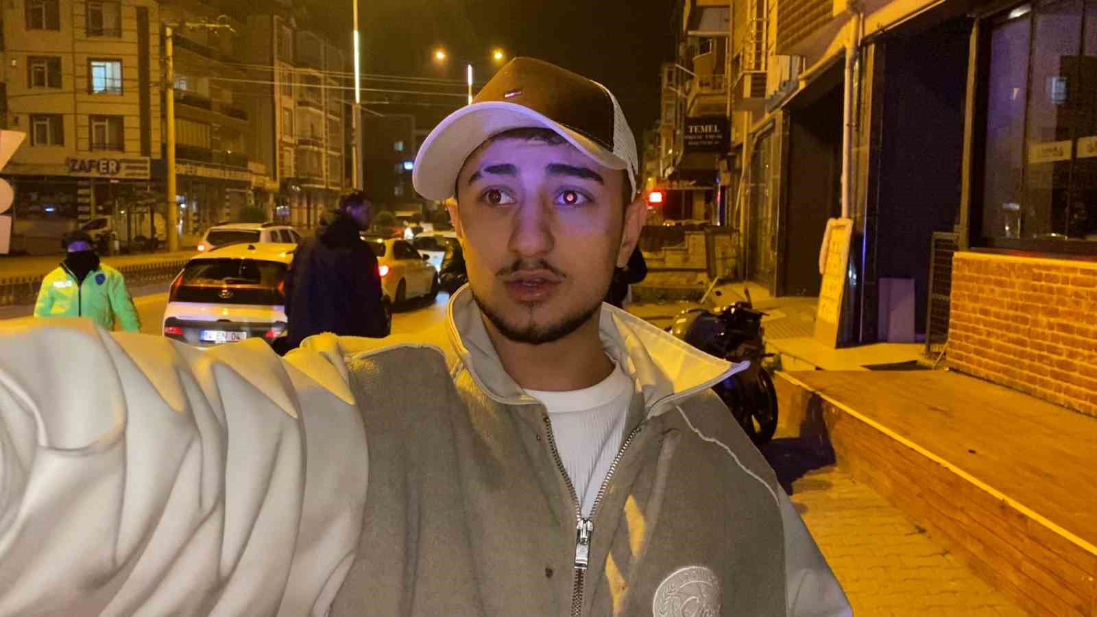 Kavşakta otomobille motosiklet &ccedil;arpıştı: 1 yaralı
