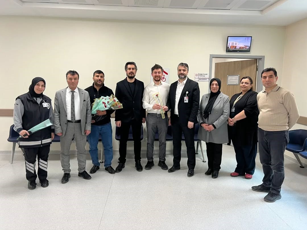 Bayburt’ta sağlık çalışanlarının 14 Mart Tıp Bayramı kutlandı