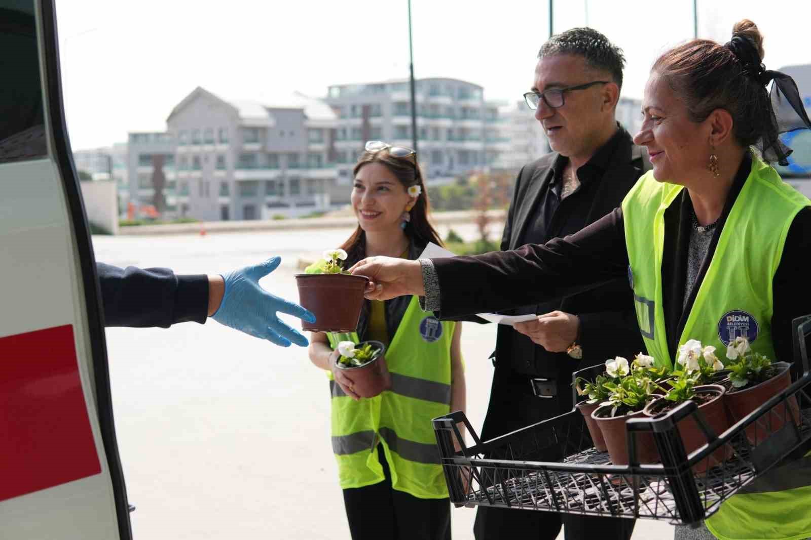 Didim Belediyesi’nden sağlık çalışanlarına anlamlı jest