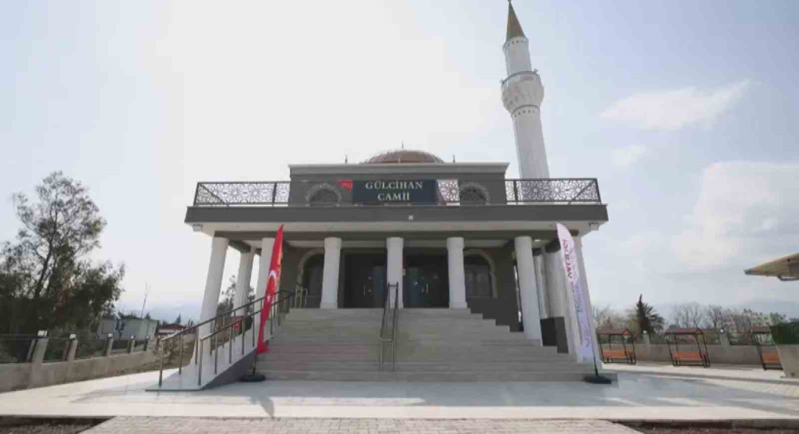 Depremin ardından inşa edilen 123. cami ibadete açıldı