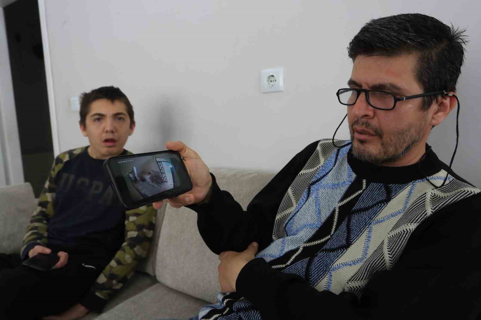 &Ouml;zel eğitim merkezinin d&uuml;şmedi dediği otizmli gencin d&uuml;şt&uuml;ğ&uuml; anın g&ouml;r&uuml;nt&uuml;leri ortaya &ccedil;ıktı
