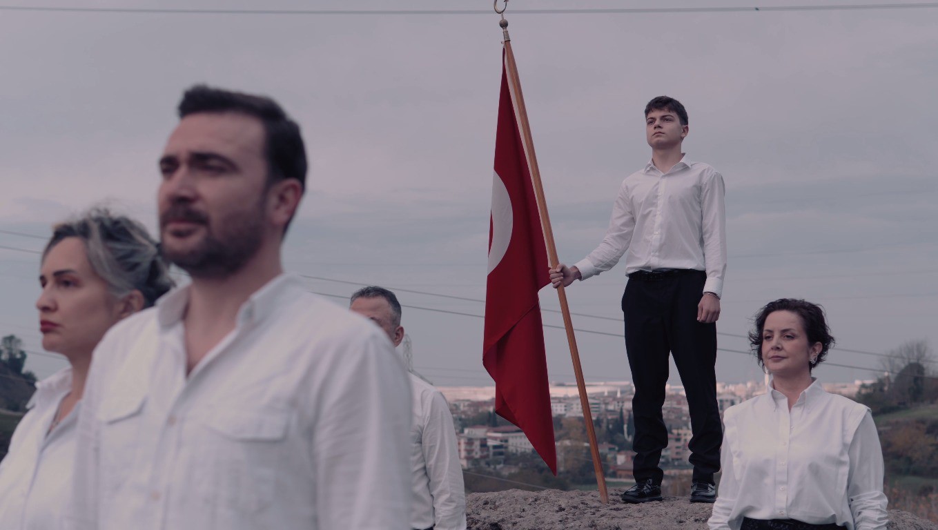 Samsun&rsquo;da &lsquo;&Ccedil;anakkale Şehitlerine&rsquo; şiiri &ccedil;ok sesli koro ile seslendirildi
